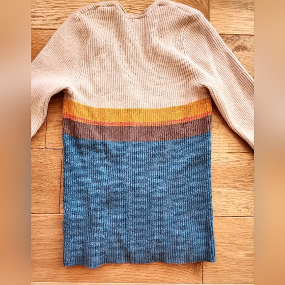 Free People sweater top - Picture 2 of 4